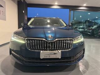 SKODA Superb usata, con Airbag