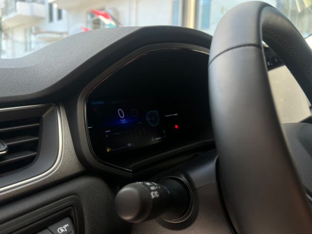 RENAULT Captur usata, con Schermo multifunzione interamente digitale