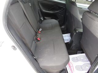 TOYOTA Yaris usata 23
