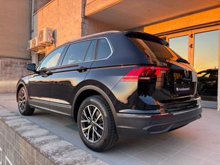 VOLKSWAGEN Tiguan usata, con Boardcomputer
