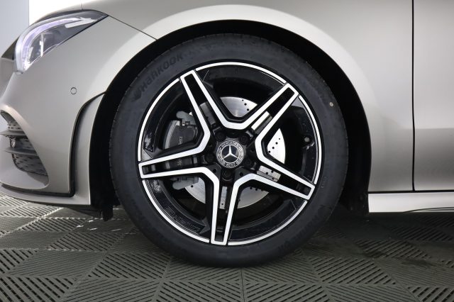 MERCEDES-BENZ CLA usata 8
