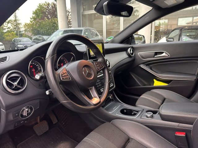 MERCEDES-BENZ CLA 200 usata, con Autoradio