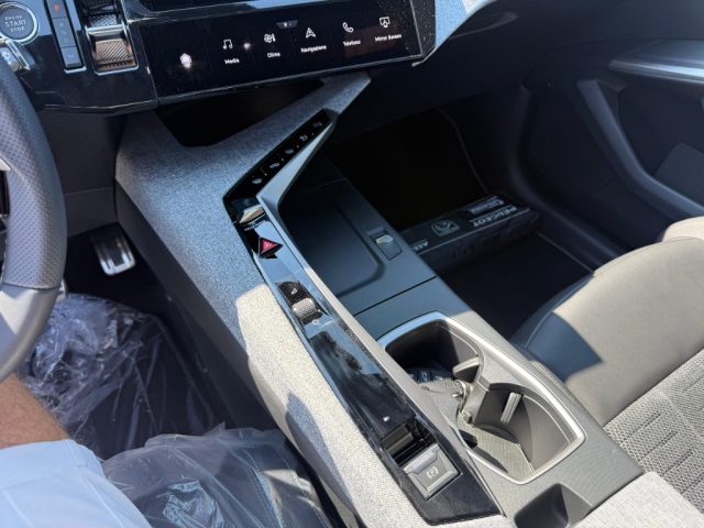 PEUGEOT 3008 usata, con Specchietti laterali elettrici