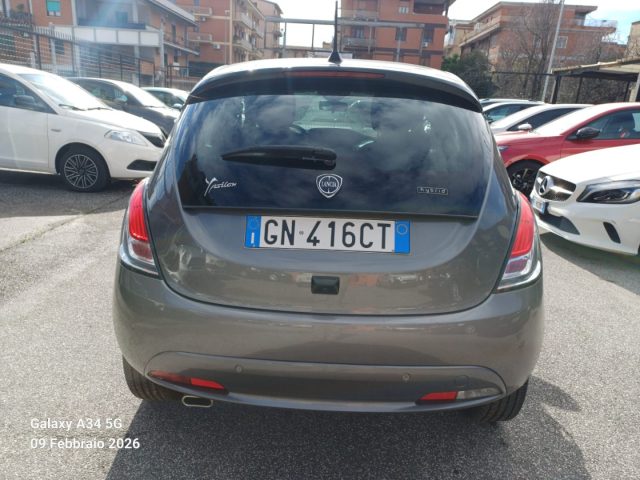LANCIA Ypsilon usata, con Autoradio