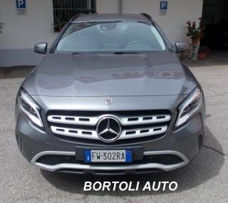 MERCEDES-BENZ GLA 200 usata, con Isofix