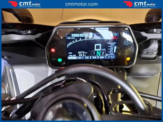 YAMAHA YZF R1 usata 10