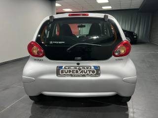 TOYOTA Aygo usata, con Autoradio