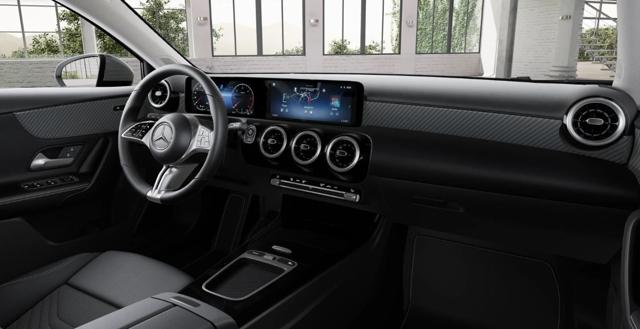 MERCEDES-BENZ A 180 usata, con Cronologia tagliandi