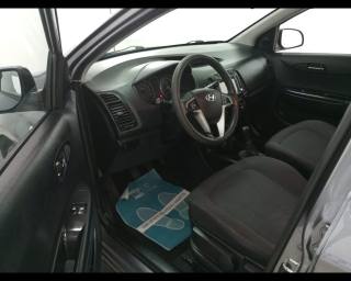 HYUNDAI i20 usata, con Sedile posteriore sdoppiato