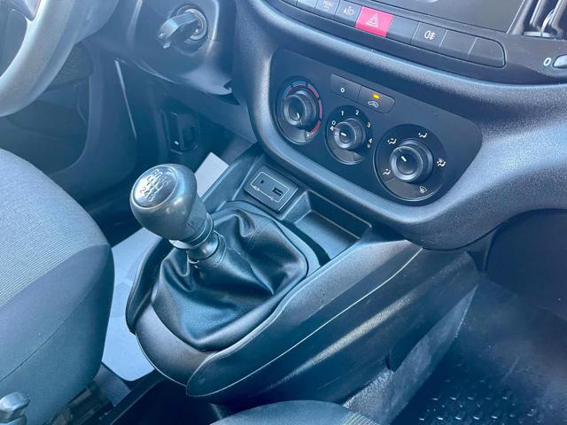 FIAT Doblo usata, con Sensori di parcheggio posteriori