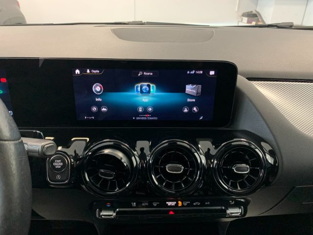 MERCEDES-BENZ GLA 180 usata, con Fari Xenon