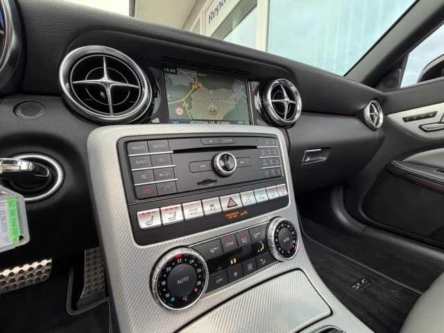 MERCEDES-BENZ SLC 300 usata, con Touch screen