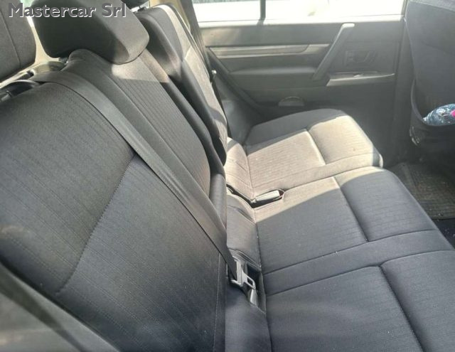 MITSUBISHI Pajero usata, con Controllo automatico clima