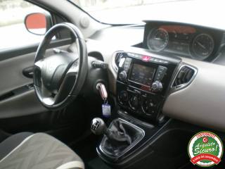 LANCIA Ypsilon usata, con ESP