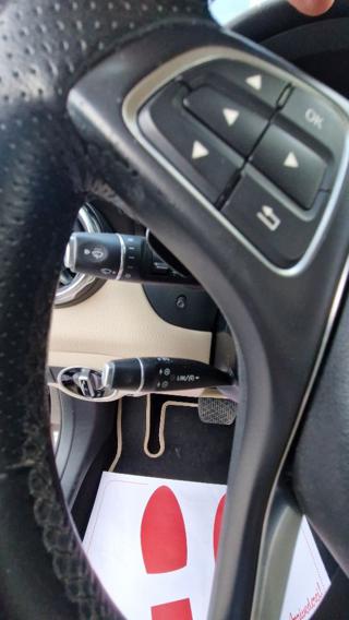 MERCEDES-BENZ GLA 180 usata, con Interni in pelle