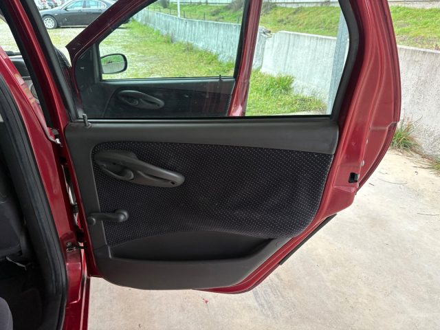 FIAT Punto usata, con Pneumatici estivi