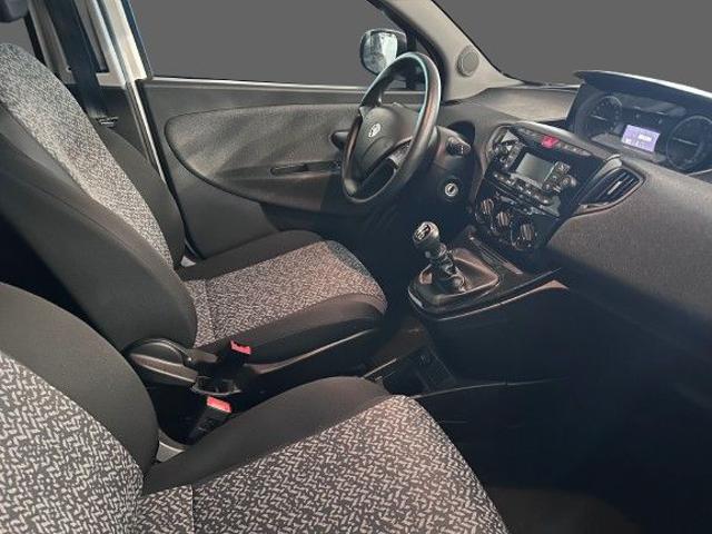 LANCIA Ypsilon usata, con Airbag