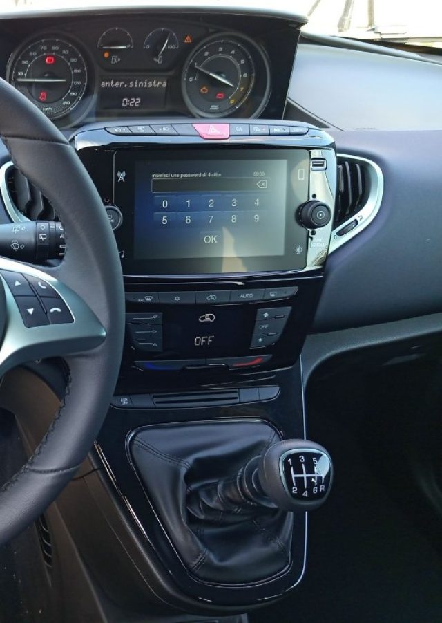 LANCIA Ypsilon usata, con Sensori di parcheggio posteriori