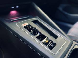 VOLKSWAGEN Golf usata, con Fari LED