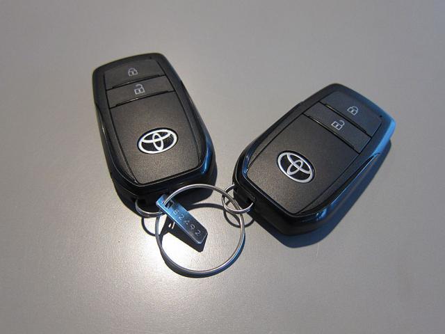 TOYOTA Yaris usata 52