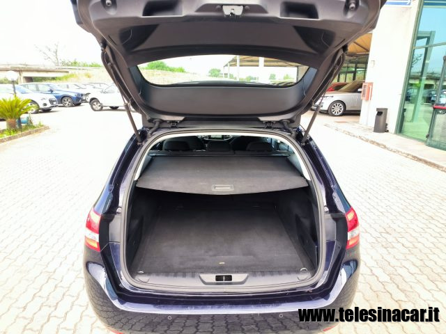 PEUGEOT 308 usata, con Airbag testa