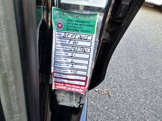 TOYOTA Yaris usata 16