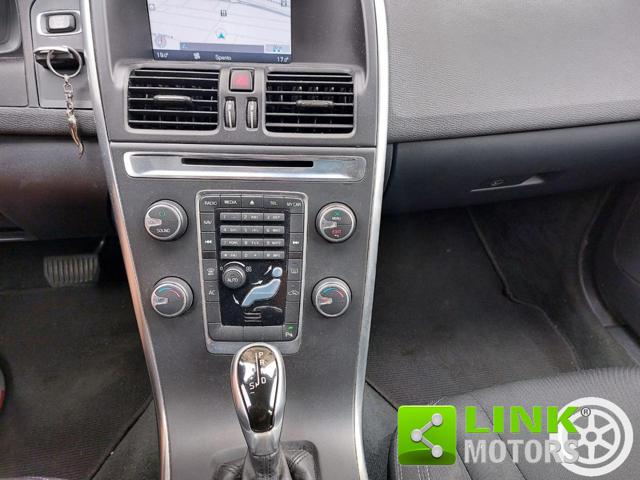 VOLVO XC60 usata, con Sedile posteriore sdoppiato