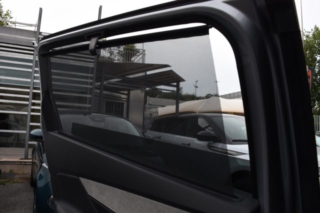 PEUGEOT 5008 usata, con Vetri oscurati