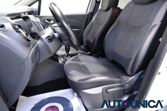 RENAULT Captur usata, con Autoradio