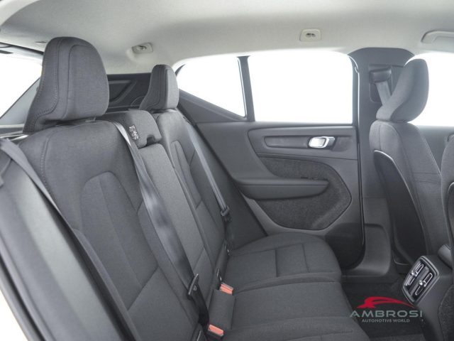 VOLVO XC40 usata 9