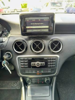 MERCEDES-BENZ GLA 180 usata, con Climatizzatore