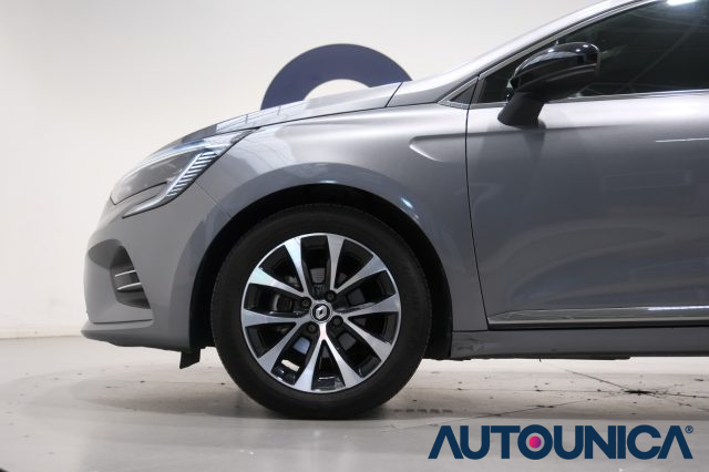 RENAULT Clio usata, con USB