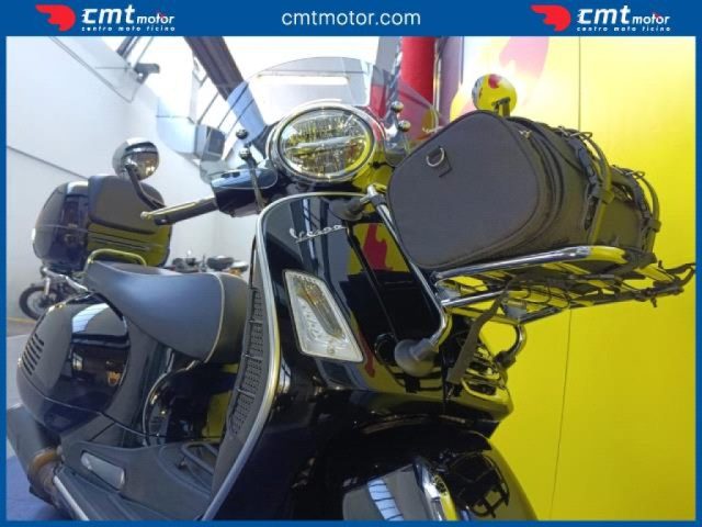 VESPA GTS 300 usata 9