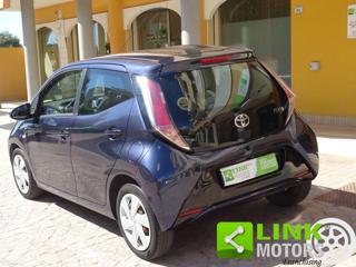 TOYOTA Aygo usata, con Autoradio