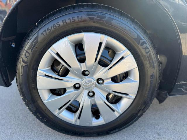 TOYOTA Yaris usata 15