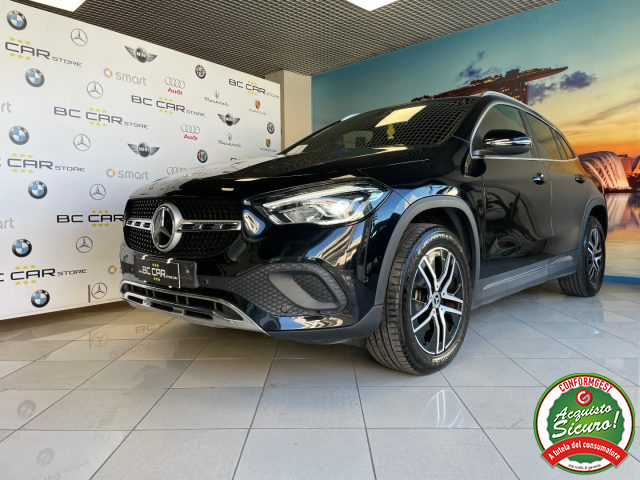 MERCEDES-BENZ GLA 200 usata, con Sensori di parcheggio posteriori