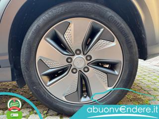 HYUNDAI Kona usata, con USB