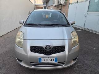 TOYOTA Yaris usata, con Alzacristalli elettrici