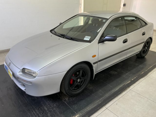 MAZDA 323 usata, con Airbag