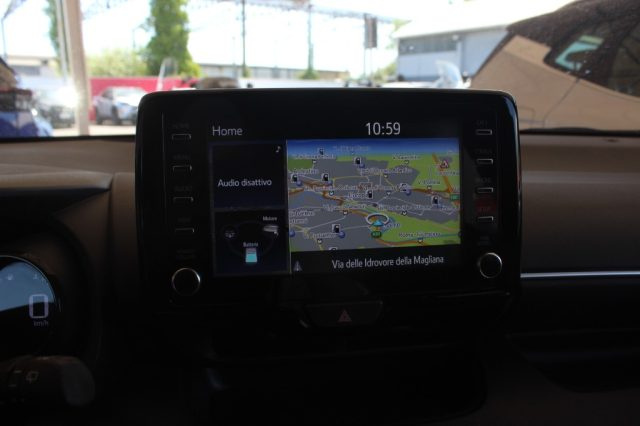 TOYOTA Yaris usata, con Bluetooth