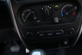 SUZUKI Jimny usata, con Bluetooth