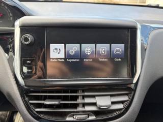 PEUGEOT 208 usata, con Luci diurne