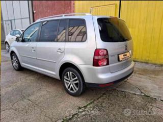 VOLKSWAGEN Touran usata, con Alzacristalli elettrici