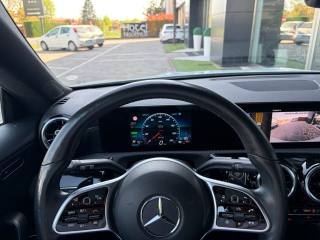 MERCEDES-BENZ CLA 250 usata, con Autoradio