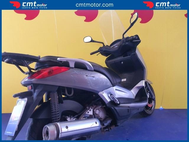 YAMAHA X-Max 250 usata 3