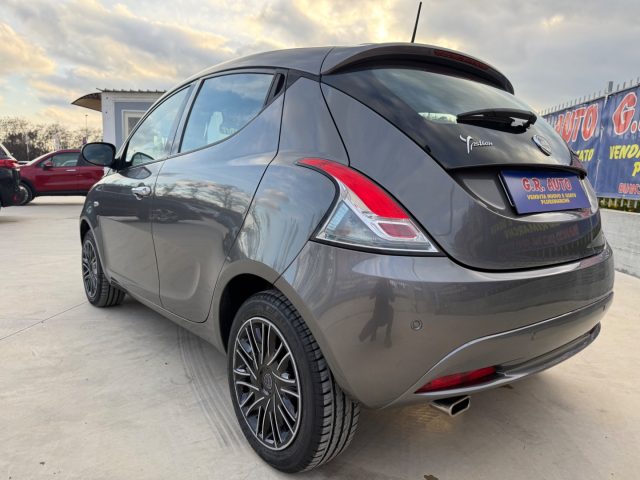 LANCIA Ypsilon usata, con Fendinebbia