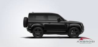 LAND ROVER Defender usata 1
