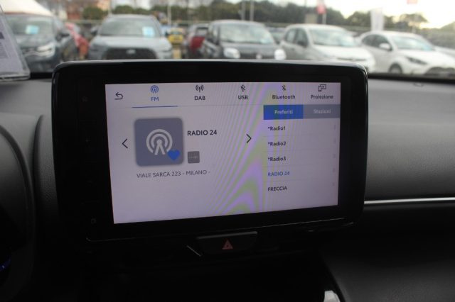 TOYOTA Yaris Cross usata, con Bracciolo