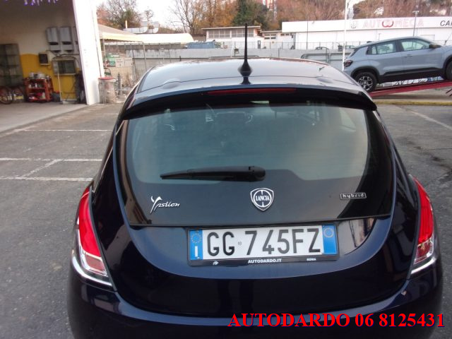 LANCIA Ypsilon usata, con Fendinebbia