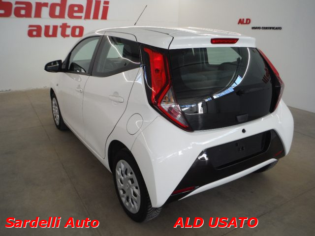 TOYOTA Aygo usata, con Airbag testa